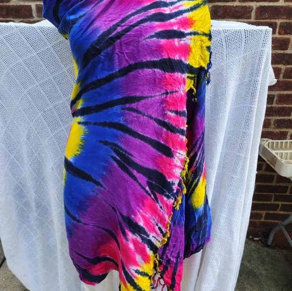 Tie‎ Dyed HUGE shawl/ serape/ beach cover - Picture 5 of 9